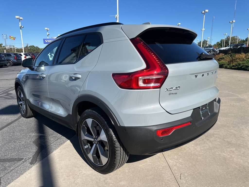 New 2026 Volvo XC40 B5 Plus SUV