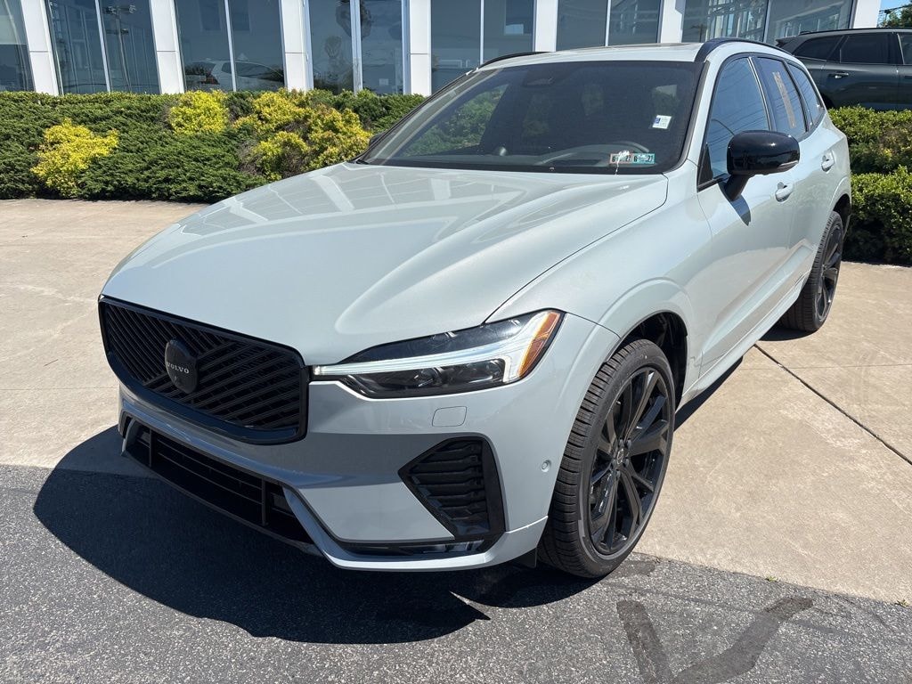 New 2026 Volvo XC60 B5 Ultra Black Edition SUV