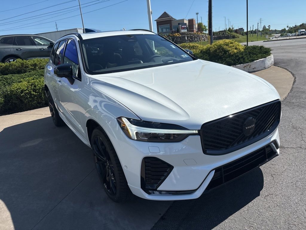 New 2026 Volvo XC60 B5 Ultra Black Edition SUV