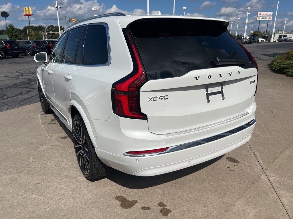 2026 Volvo XC90 Plus photo 3