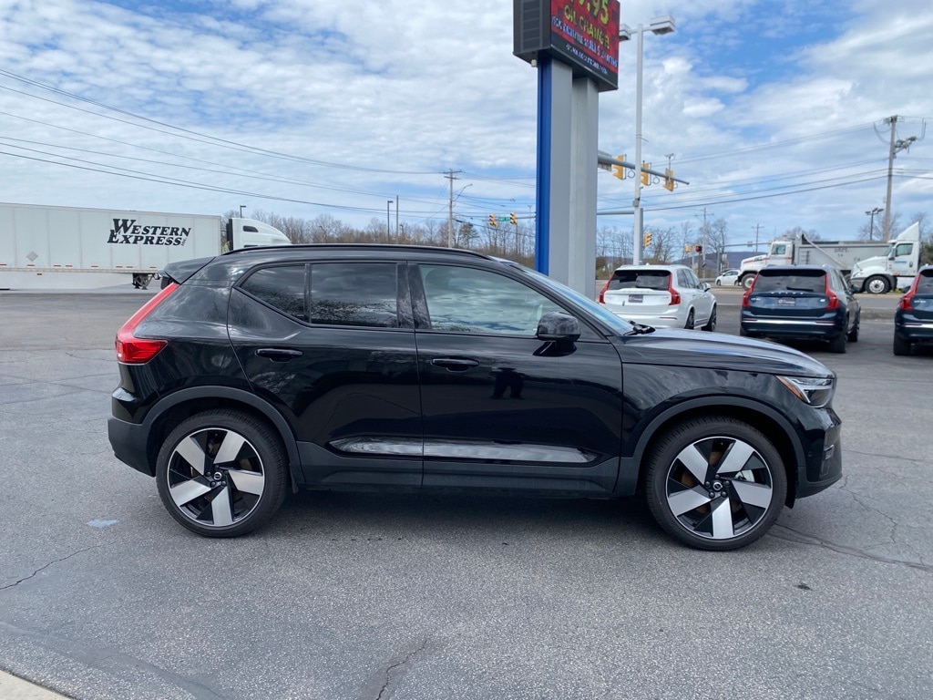 New 2024 Volvo XC40 Recharge Pure Electric Twin Ultimate SUV