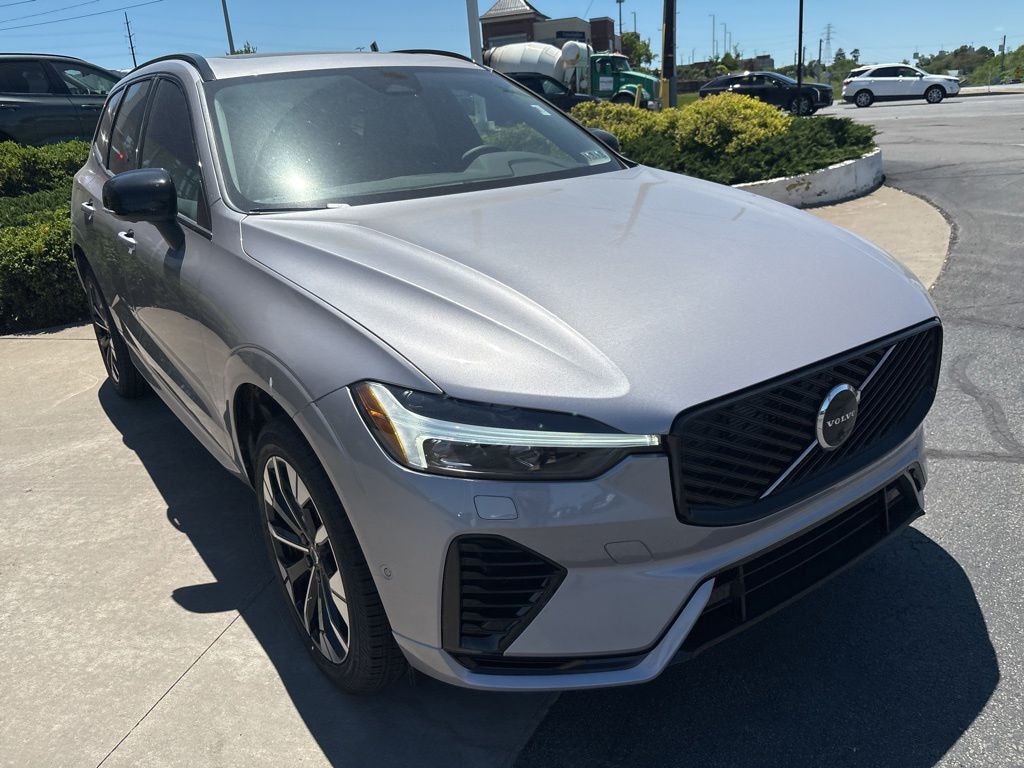 New 2026 Volvo XC60 plug-in hybrid T8 Plus SUV