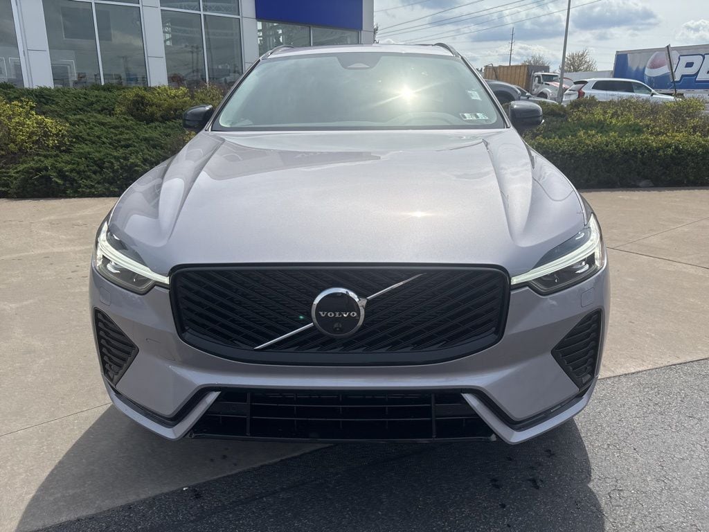 New 2026 Volvo XC60 B5 Plus SUV