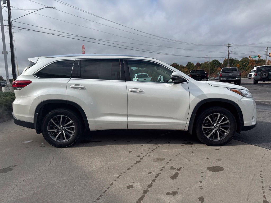 Used 2017 Toyota Highlander XLE SUV