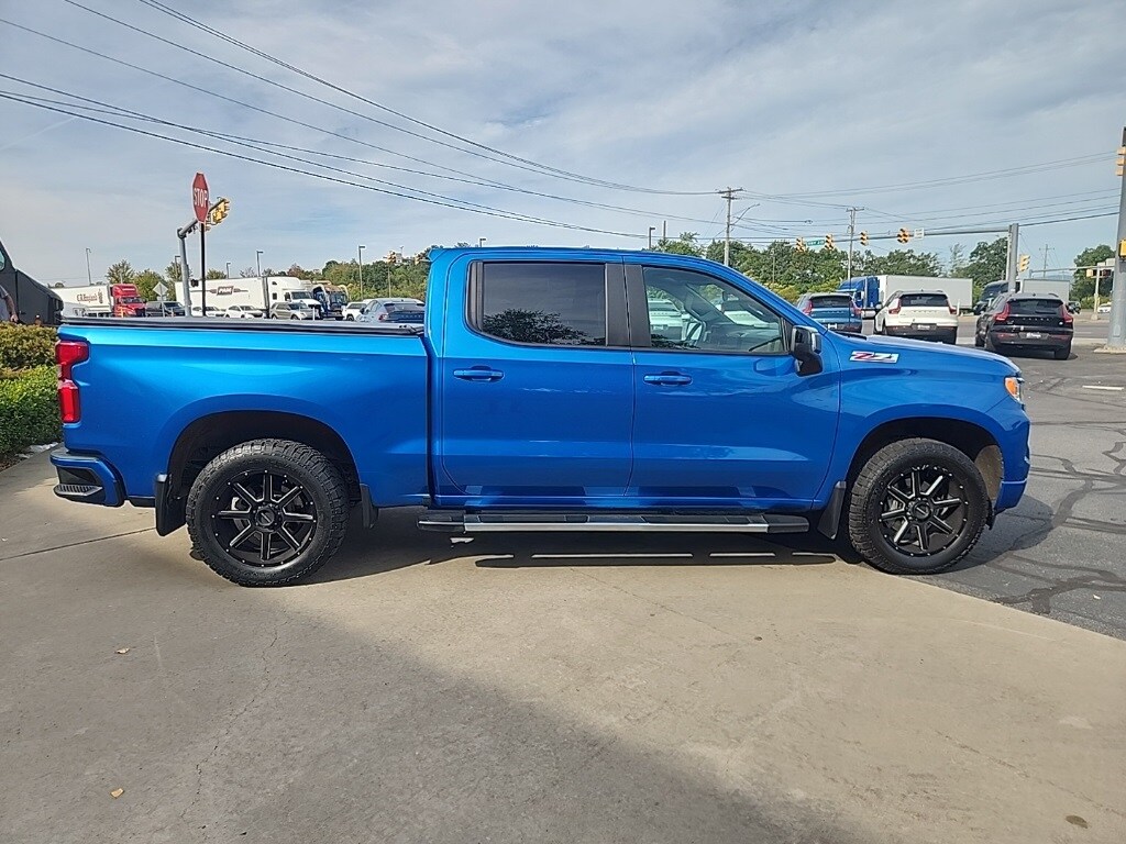 2022 Chevrolet Silverado 1500 RST photo 3