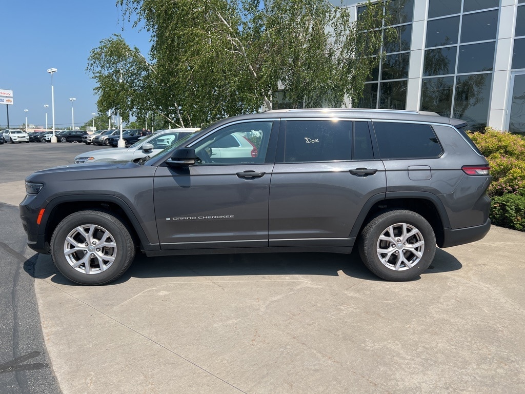Used 2021 Jeep Grand Cherokee L Limited with VIN 1C4RJKBG4M8161386 for sale in Pittston, PA