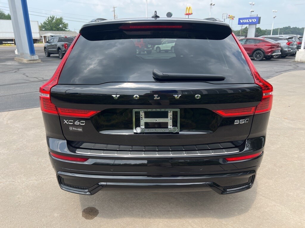 2024 Volvo XC60 B5 Core photo 3