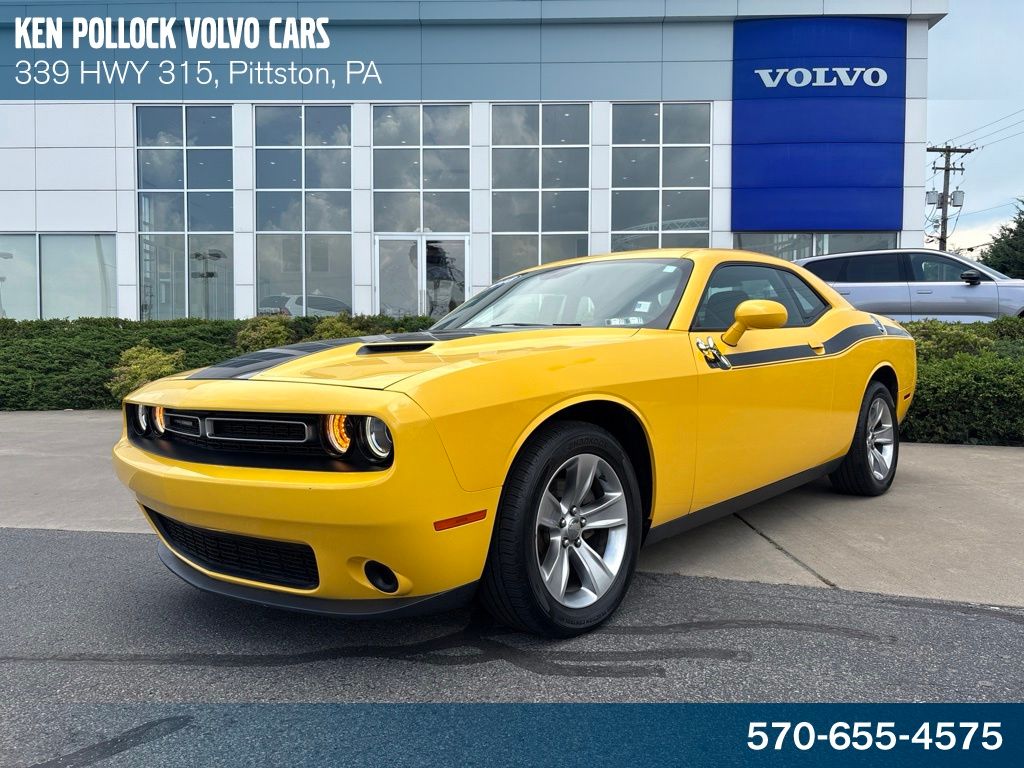 2018 Dodge Challenger SXT's photo