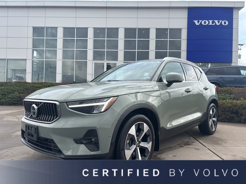 Certified 2023 Volvo XC40 B5 Plus Bright Theme SUV