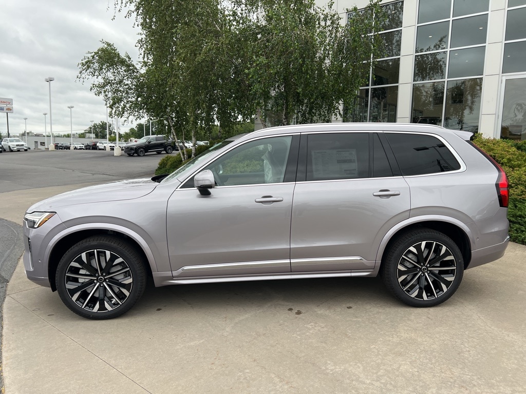2026 Volvo XC90 Plus photo 2