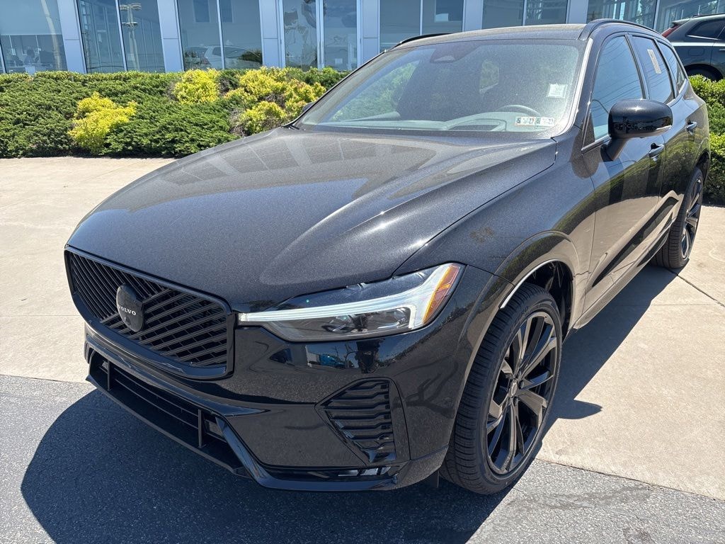 New 2026 Volvo XC60 B5 Ultra Black Edition SUV