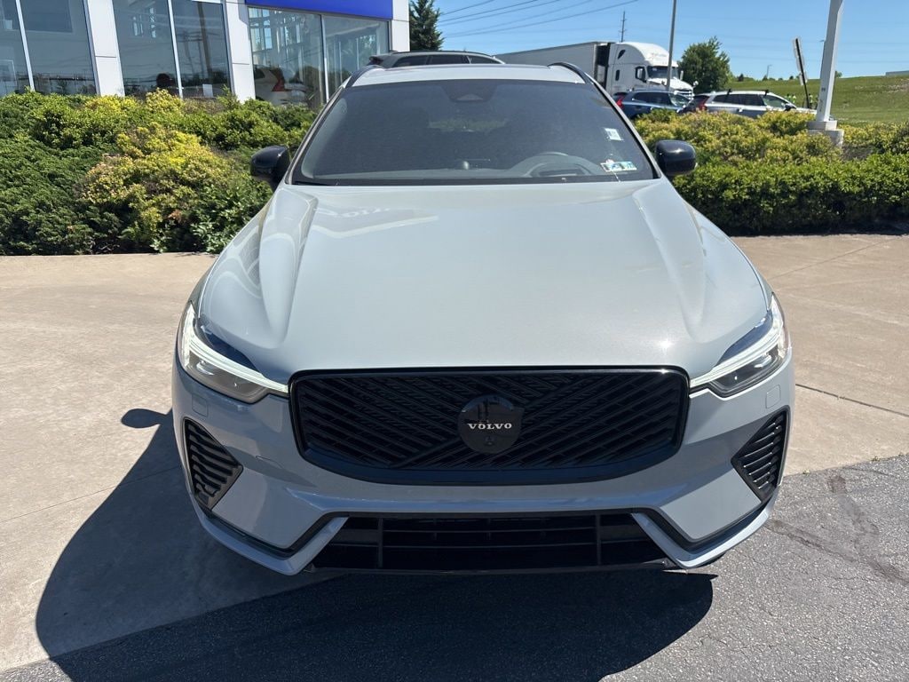 New 2026 Volvo XC60 B5 Ultra Black Edition SUV