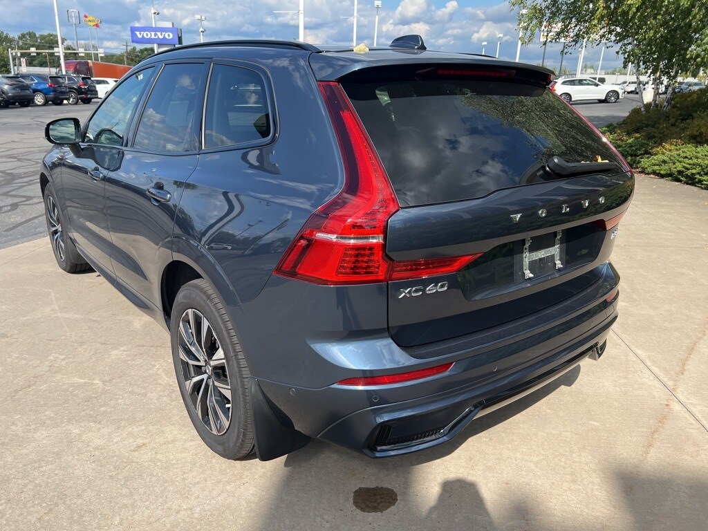 2024 Volvo XC60 B5 Plus photo 3