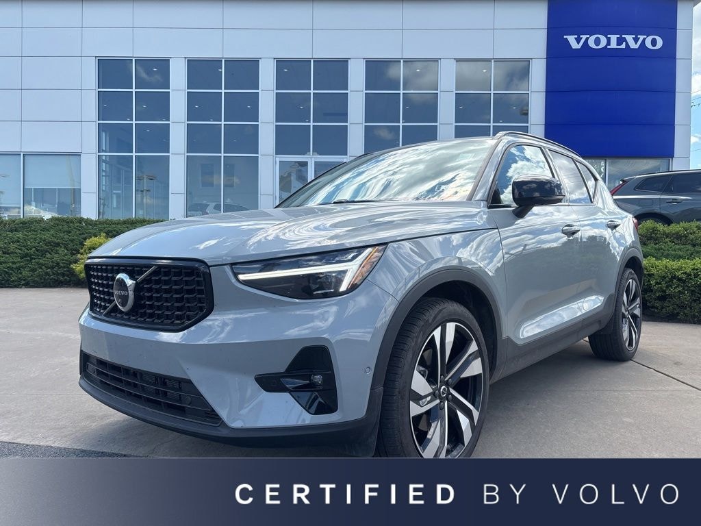 Used 2024 Volvo XC40 Ultimate SUV
