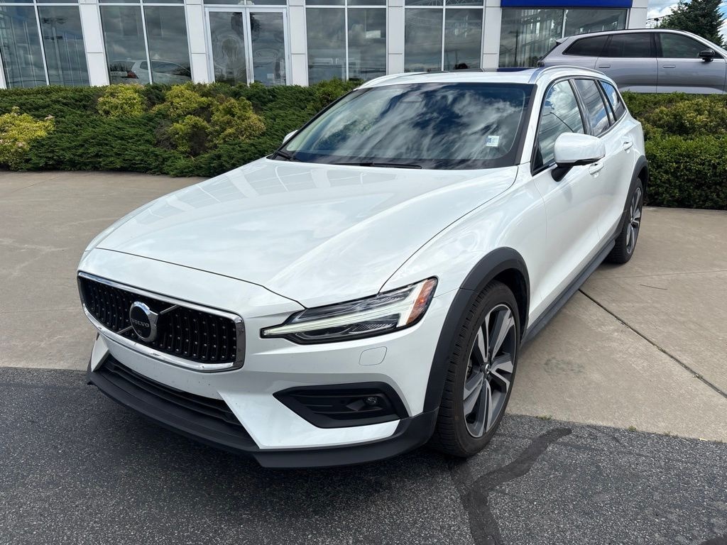 Used 2024 Volvo V60 Cross Country B5 Plus Wagon