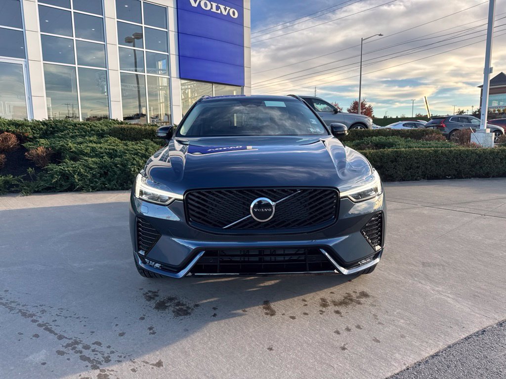 New 2027 Volvo XC60 B5 Core SUV