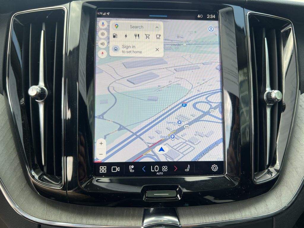 2025 Volvo XC60 Plus - Photo 21
