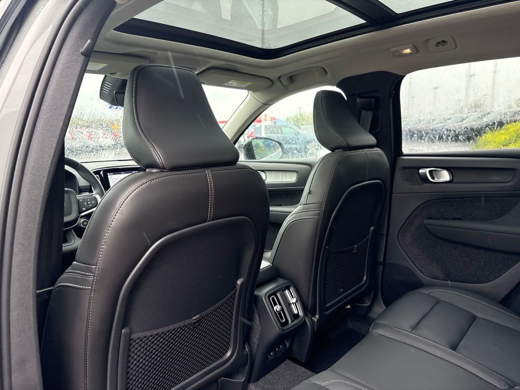 2026 Volvo XC40 Ultra - Photo 35