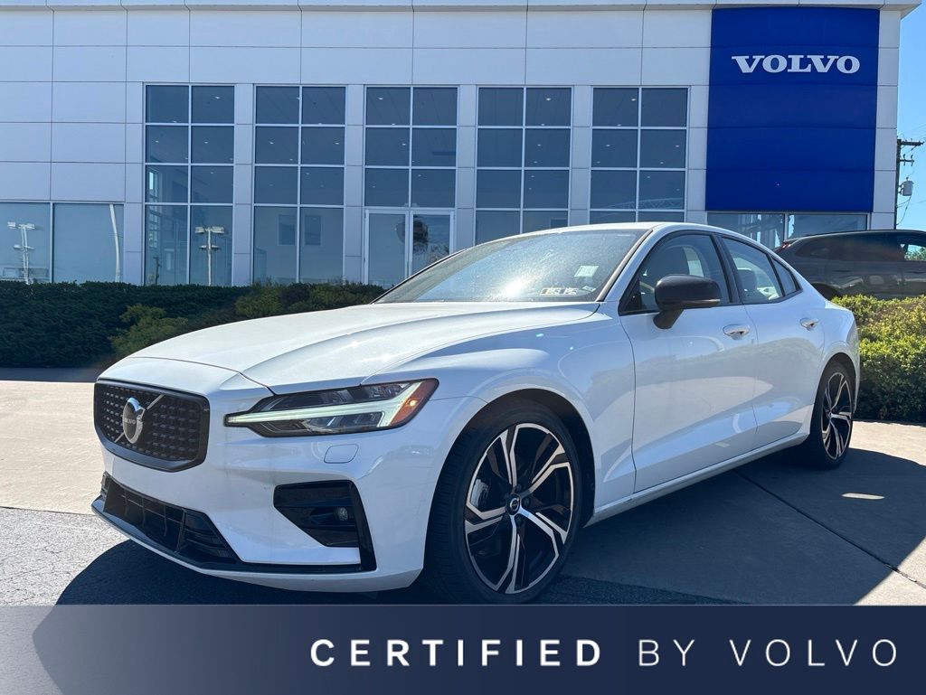 2024 Volvo S60 B5 Core Dark Theme AWD's photo