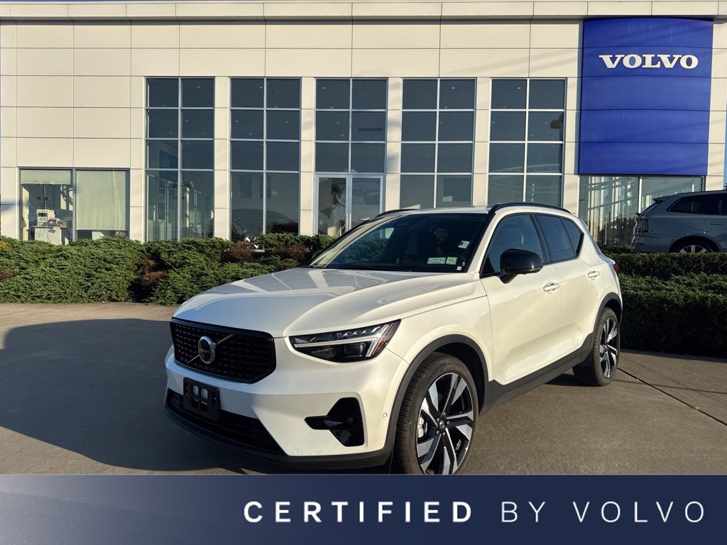 2026 Volvo XC40 Plus