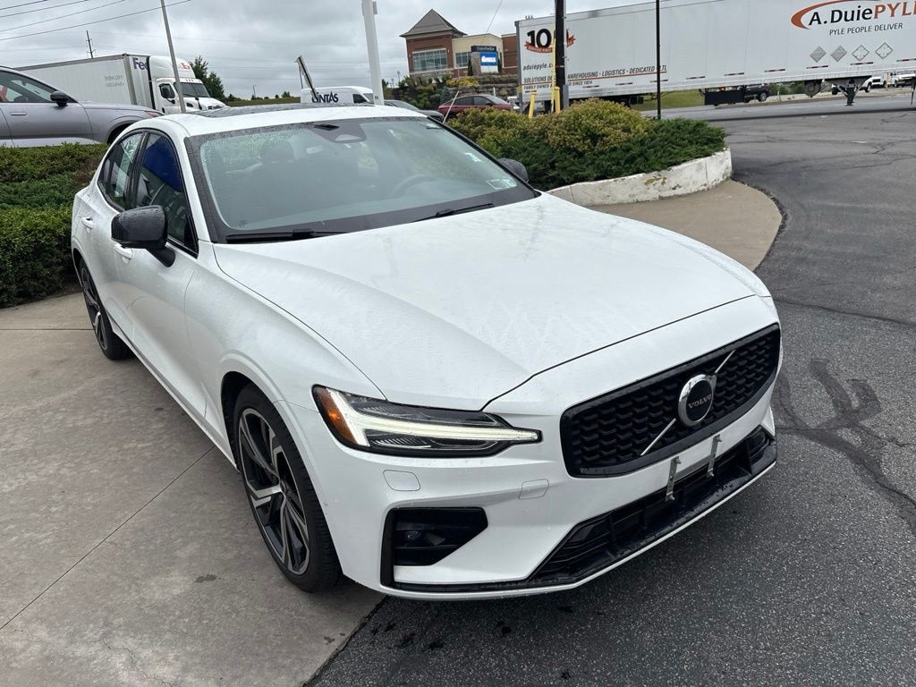Certified 2024 Volvo S60 B5 Core Dark Theme Sedan