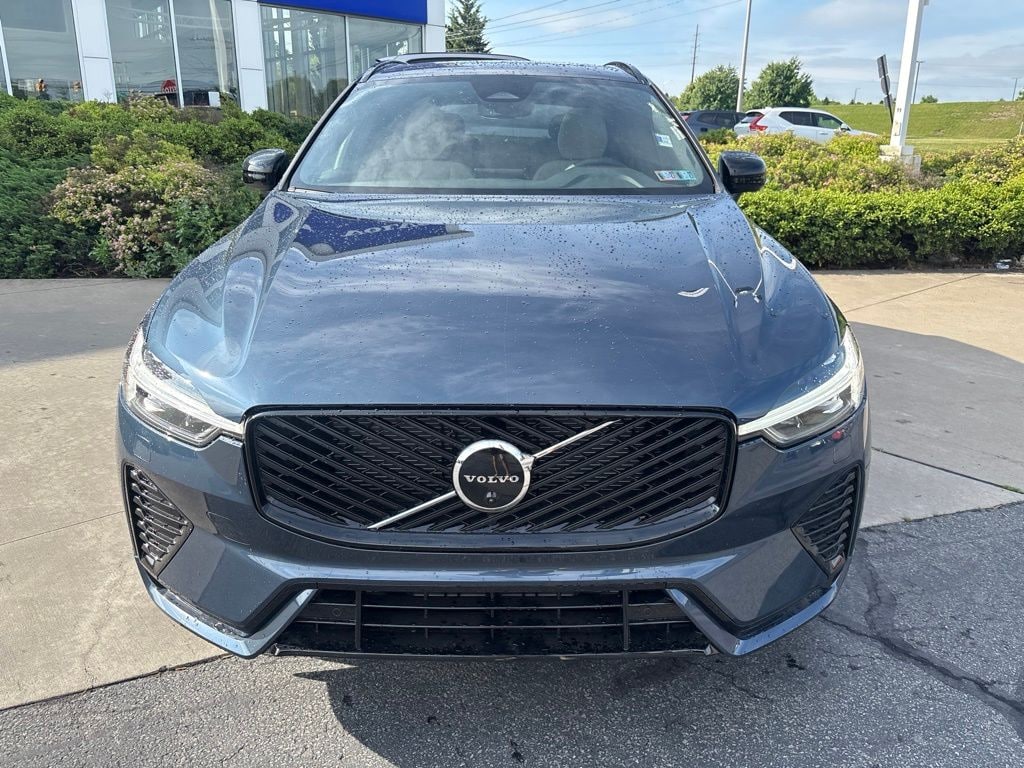 New 2026 Volvo XC60 B5 Plus SUV