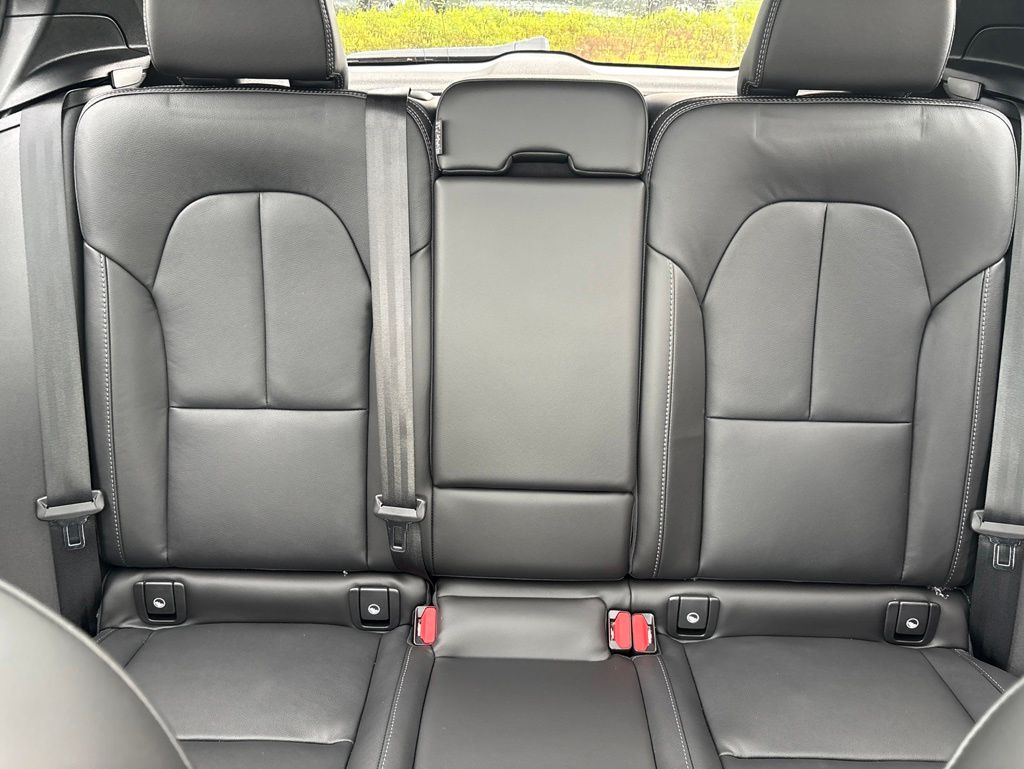 2026 Volvo XC40 Ultra - Photo 32