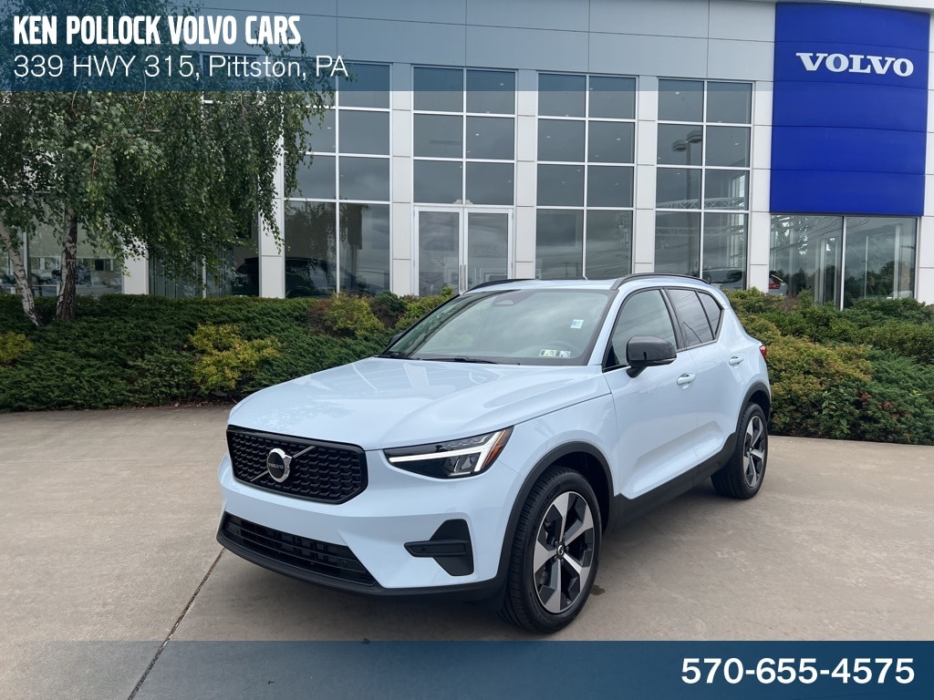 2026 Volvo XC40 SUV 