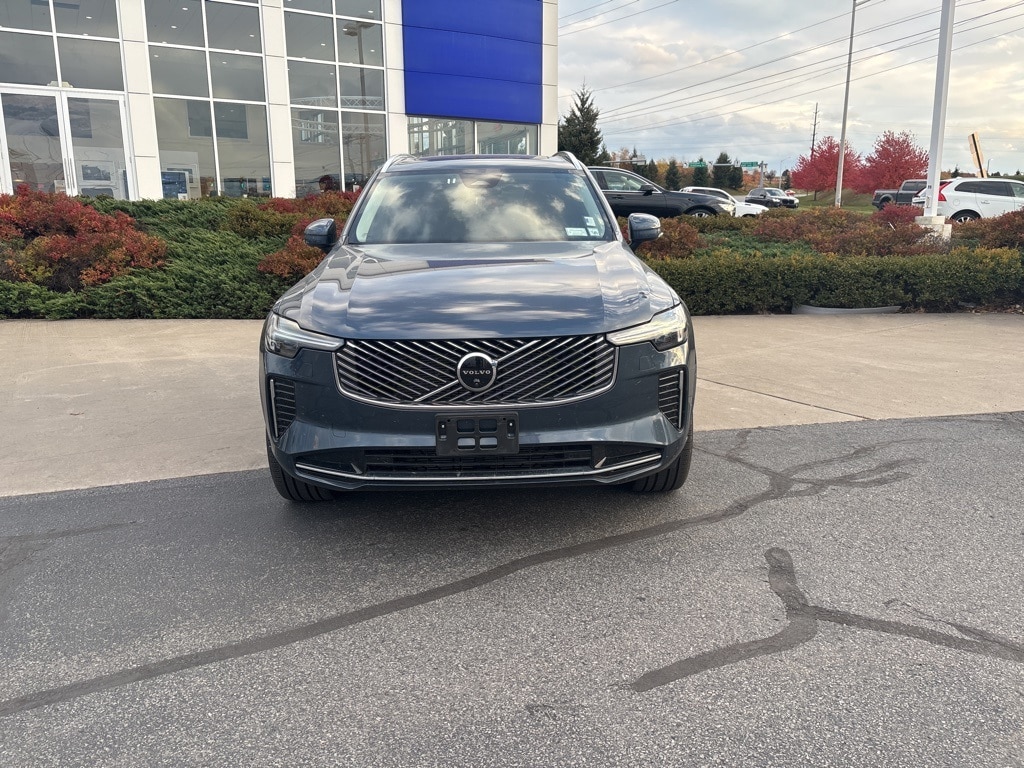 Certified 2025 Volvo XC90 B6 Plus 7-Seater SUV
