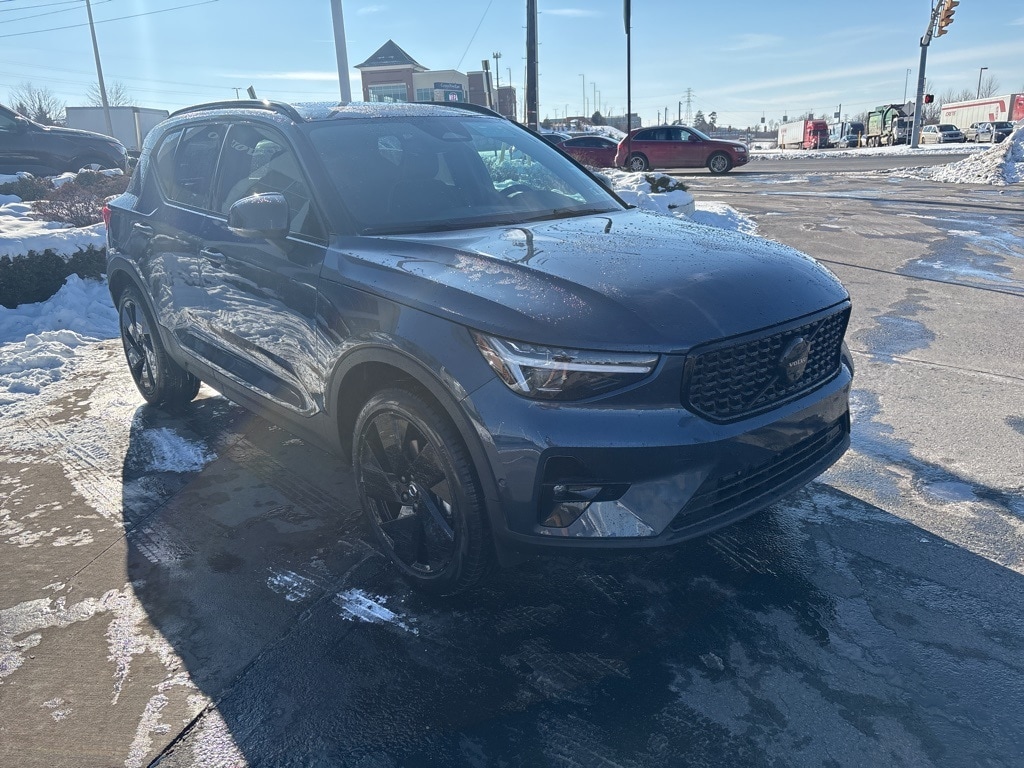 New 2026 Volvo XC40 B5 Ultra Black Edition SUV