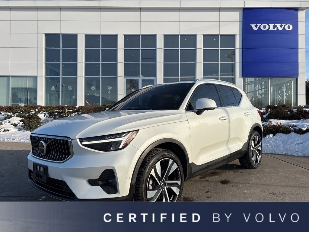 2023 Volvo XC40 SUV 