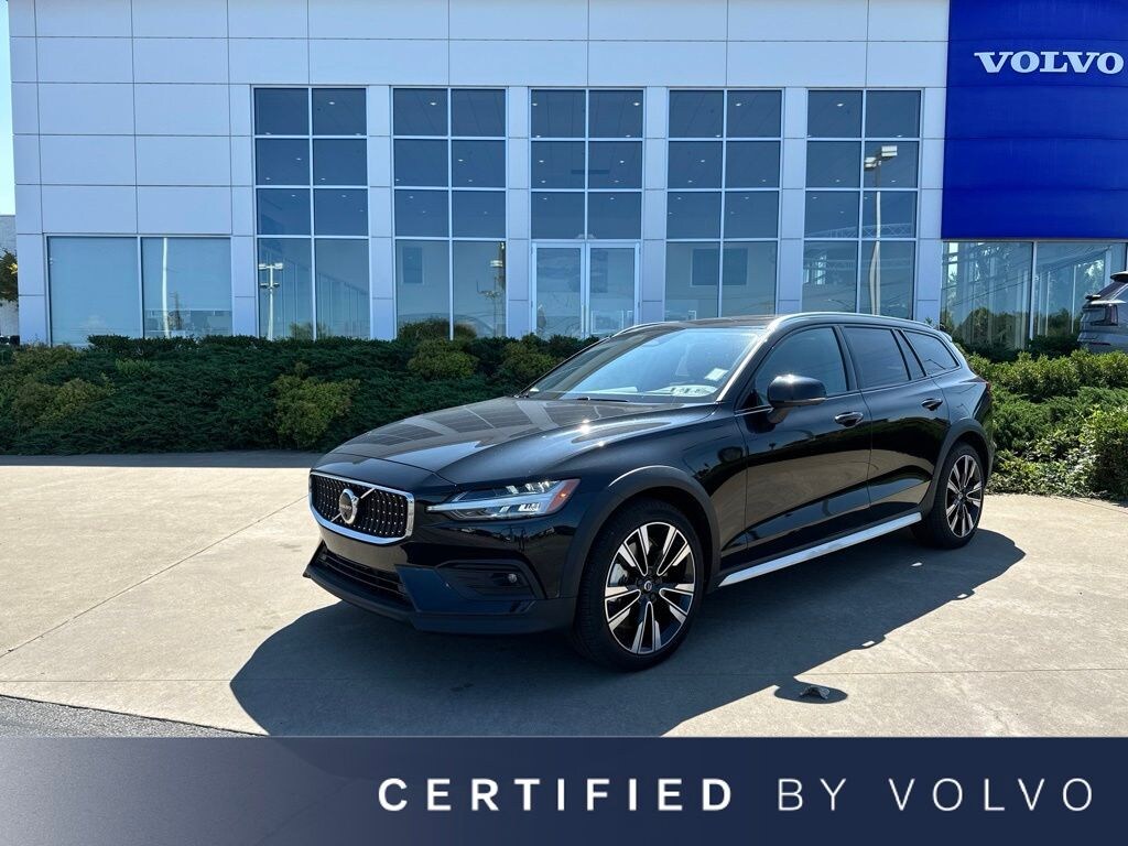 Used 2024 Volvo V60 Cross Country Ultimate Wagon