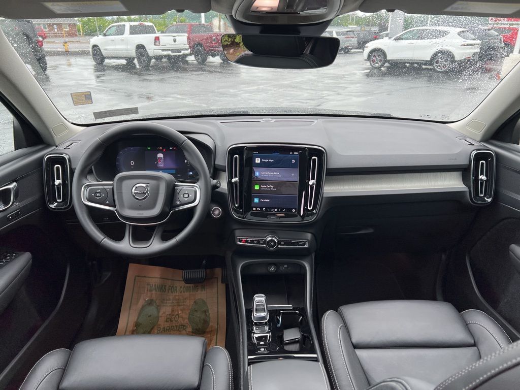 2023 Volvo XC40 Plus - Photo 29