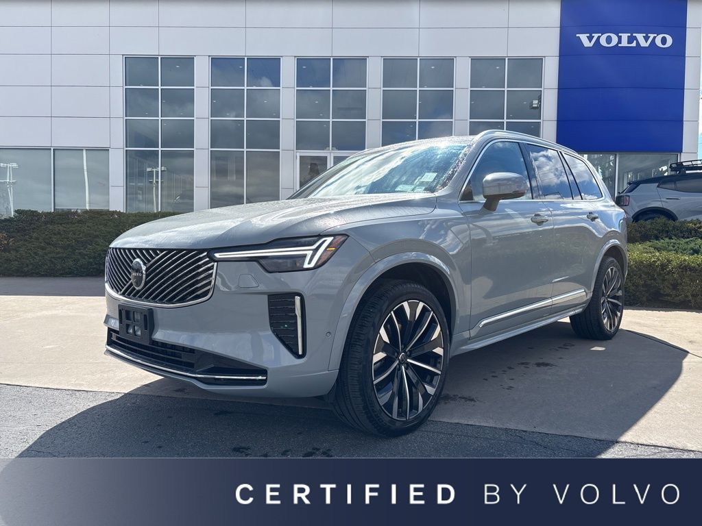 2025 Volvo XC90 B6 Plus Bright 7-Seater 4WD's photo