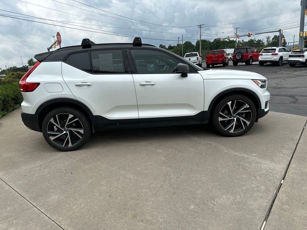 Used 2020 Volvo XC40 R-Design SUV