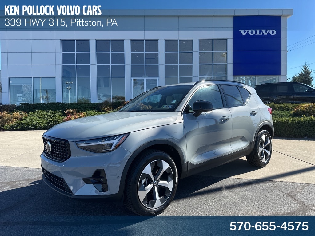 New 2026 Volvo XC40 B5 Plus SUV