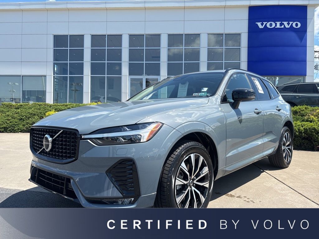 2024 Volvo XC60 B5 Core Dark Theme AWD's photo