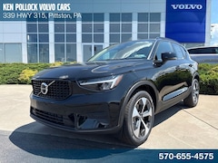 2026 Volvo XC40 B5 Core SUV
