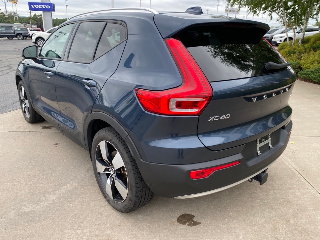 Used 2021 Volvo XC40 Momentum with VIN YV4162UK2M2445373 for sale in Pittston, PA