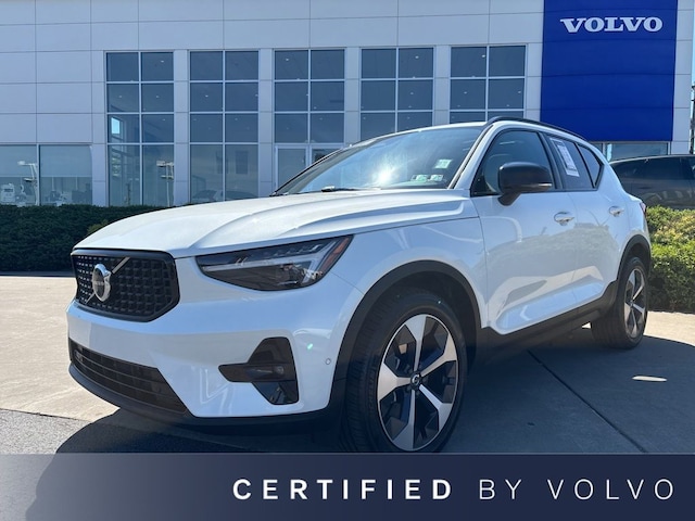 2026 Volvo XC40 B5 Plus SUV