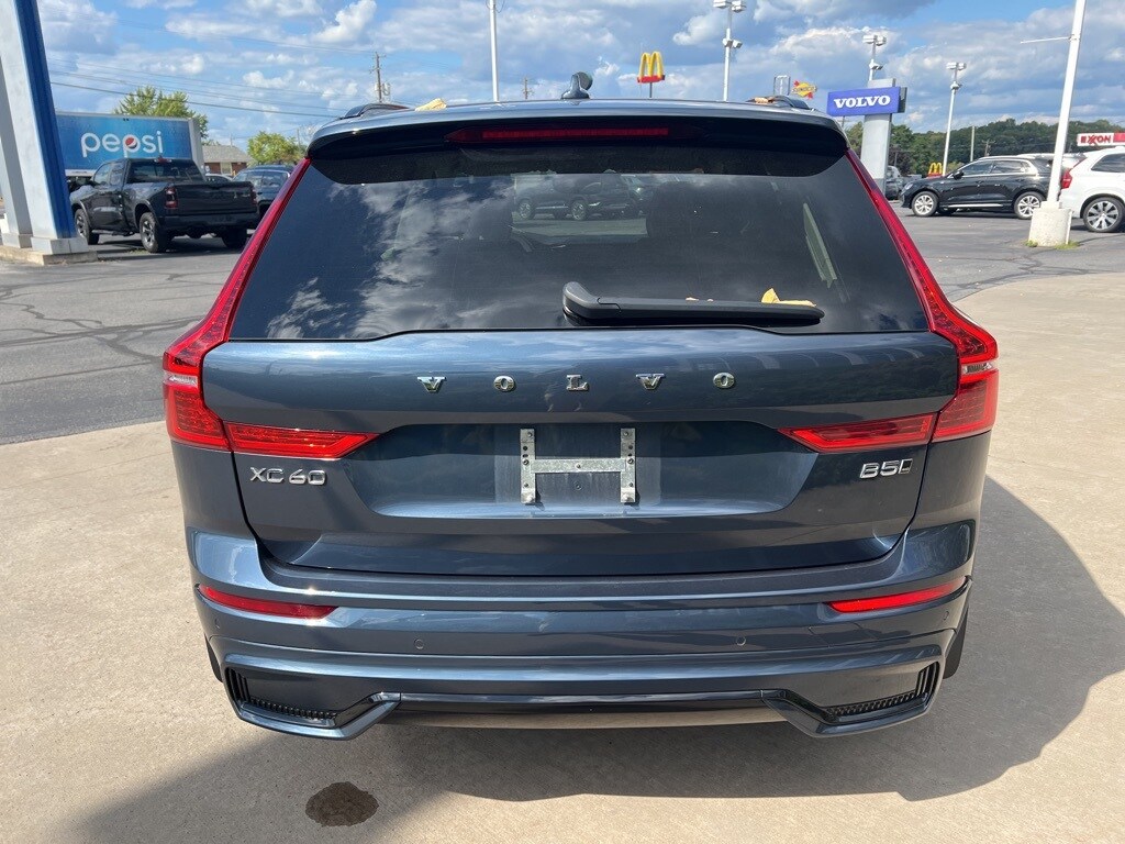 2024 Volvo XC60 B5 Plus photo 4