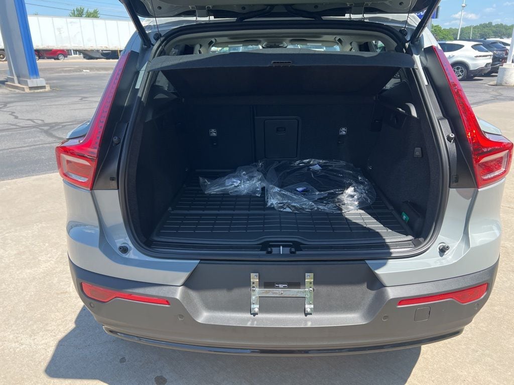 2026 Volvo XC40 Ultra - Photo 31