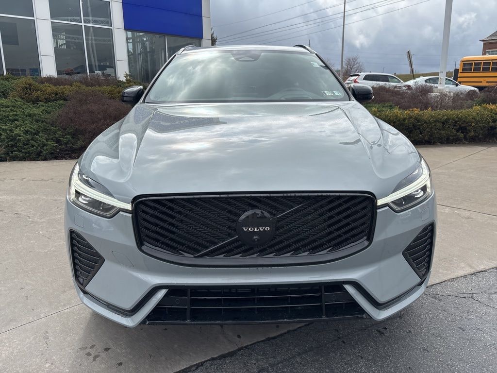 New 2026 Volvo XC60 B5 Ultra Black Edition SUV