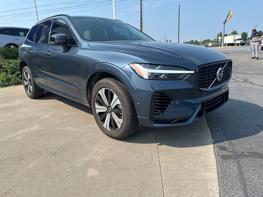 Certified 2025 Volvo XC60 Plug-In Hybrid T8 Plus SUV