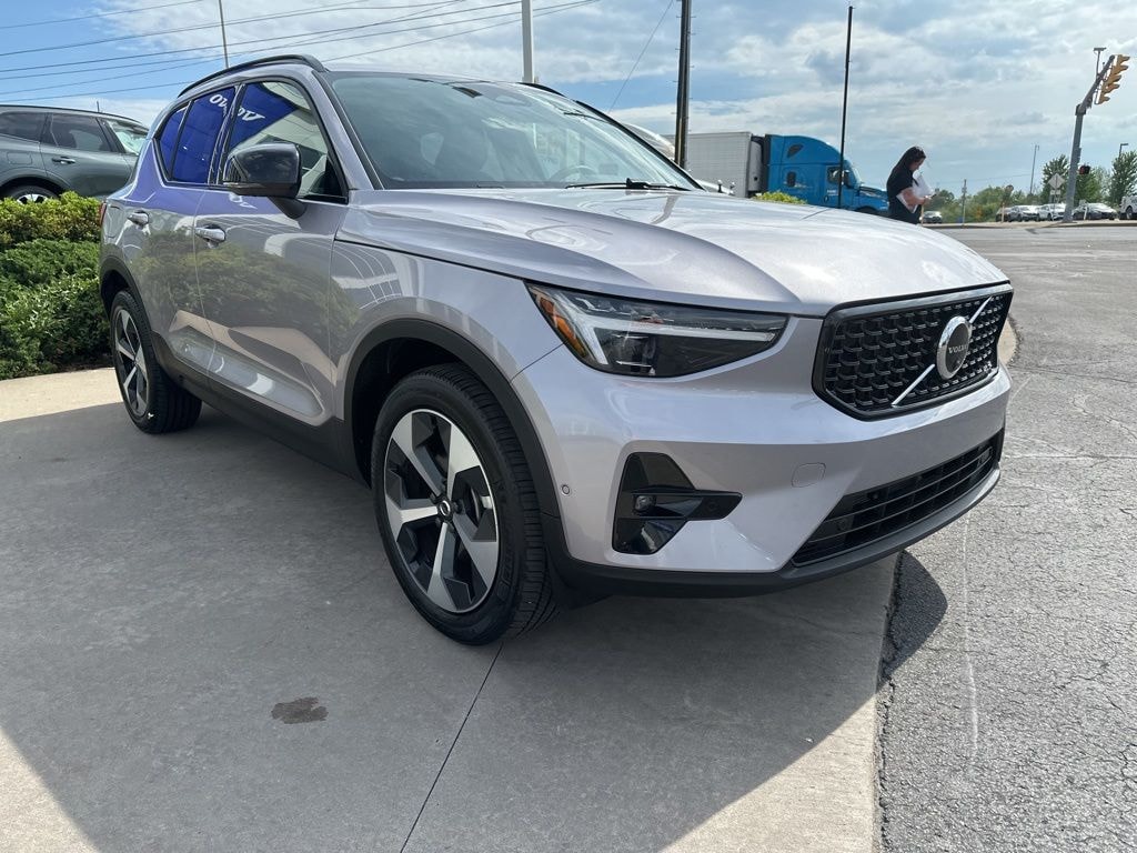 Certified 2026 Volvo XC40 B5 Plus SUV
