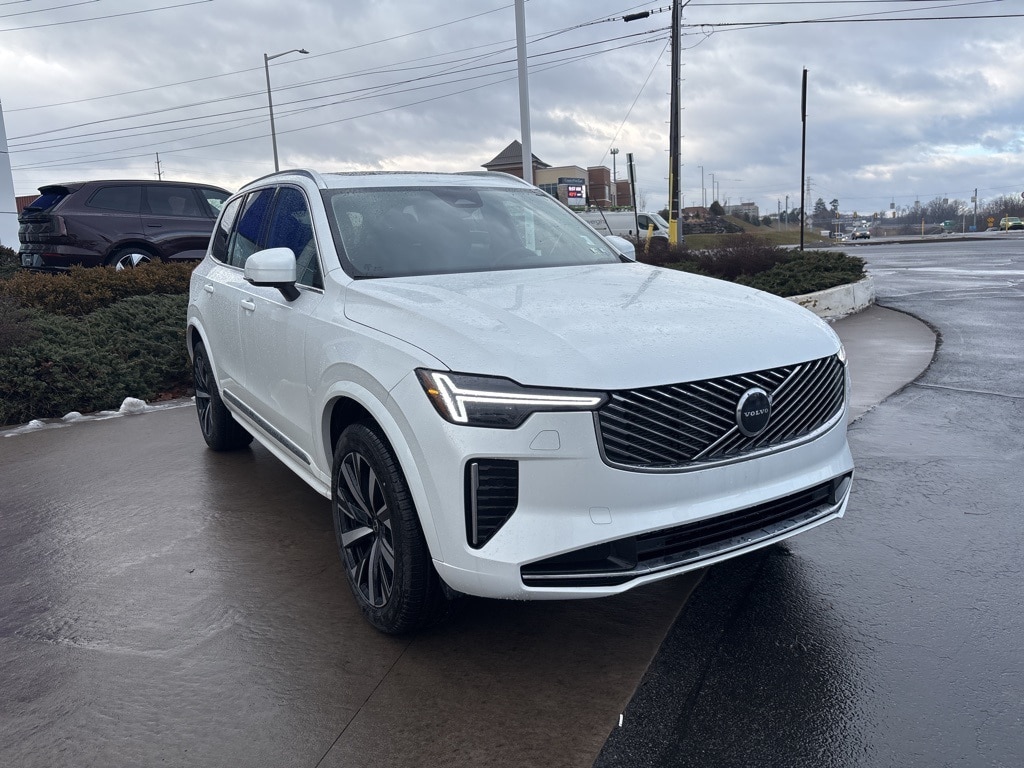 New 2026 Volvo XC90 B6 Core SUV