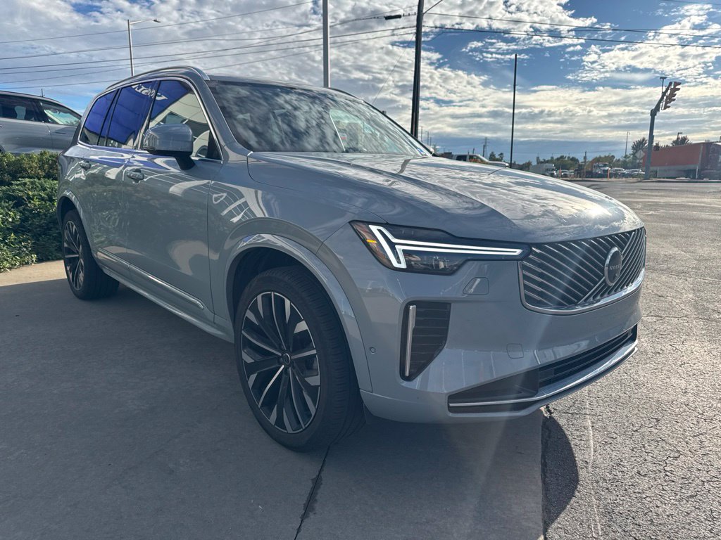 Certified 2025 Volvo XC90 B6 Plus 7-Seater SUV