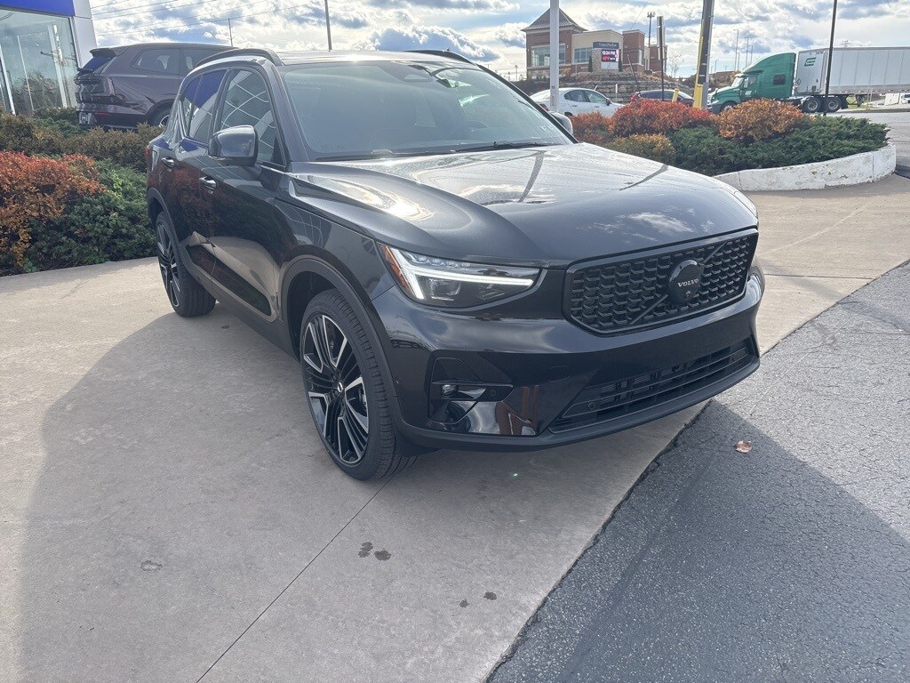 New 2026 Volvo XC40 B5 Ultra Black Edition SUV