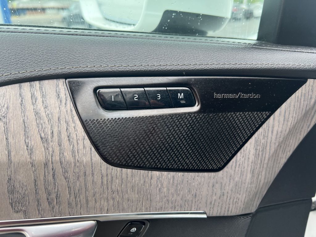 2022 Volvo XC90 Inscription - Photo 13