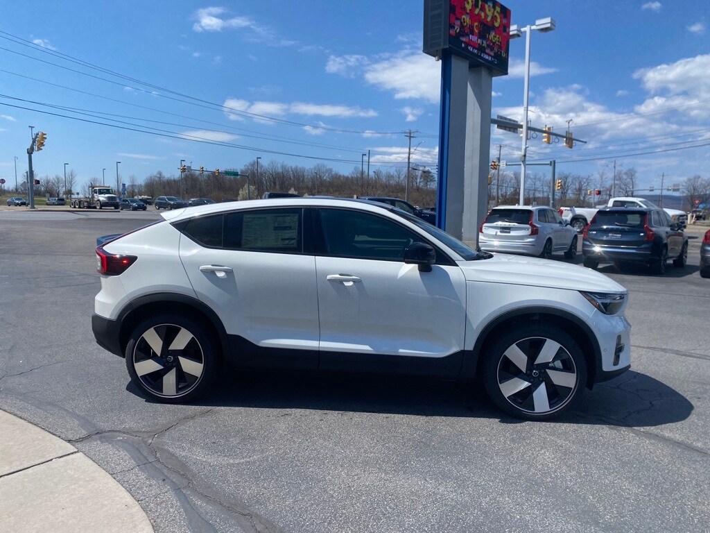 2023 Volvo C40 Recharge Plus photo 4